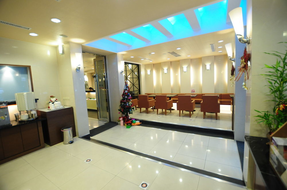 Kindness Hotel Shinkuchan Kaohsiung Bagian luar foto