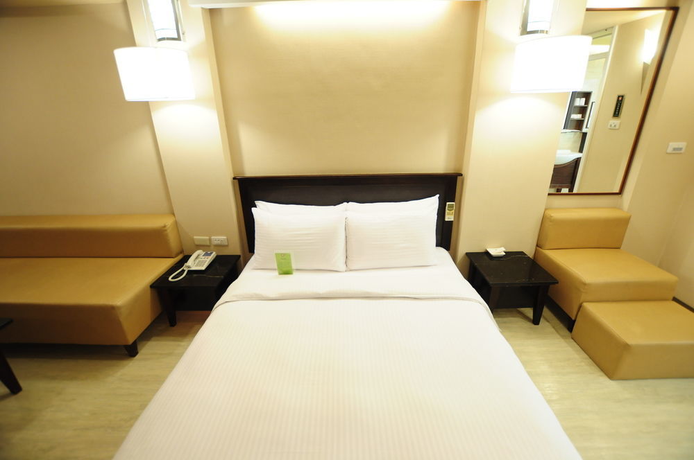 Kindness Hotel Shinkuchan Kaohsiung Bagian luar foto